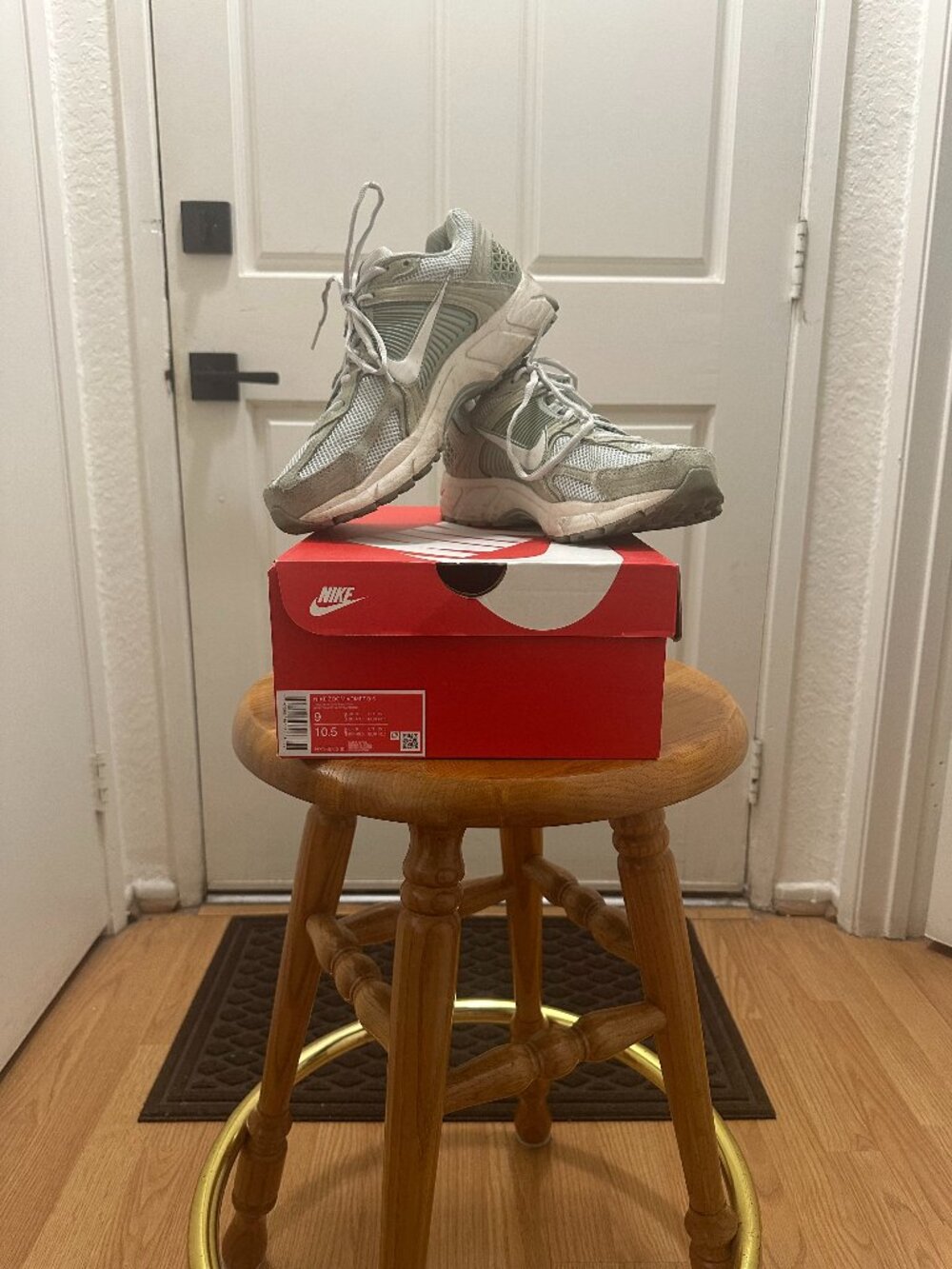 Nike Air Zoom Vomero 5 - Mens Size 9 - Jade Horizon